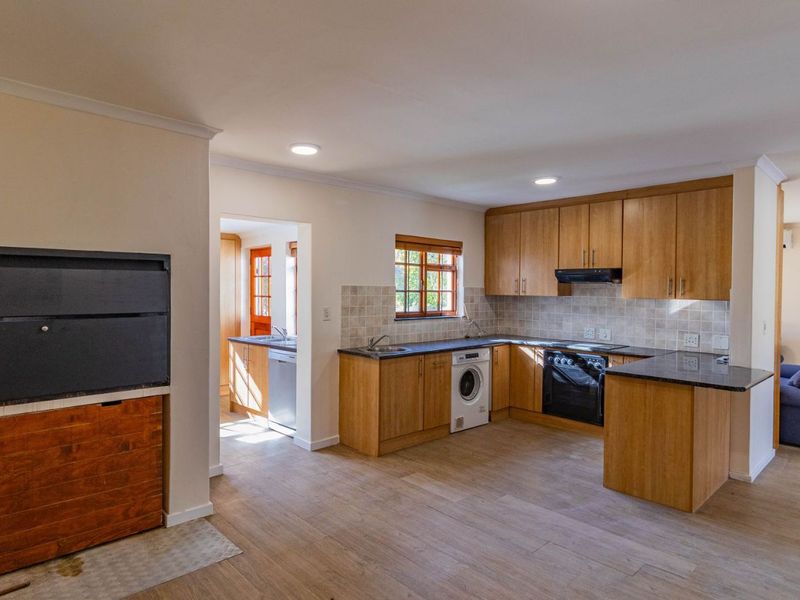 House For Sale in Paradyskloof - Photo 5