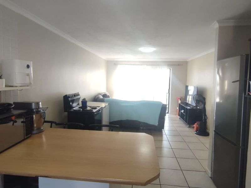 Townhouse For Sale in Joostenberg - Photo 2