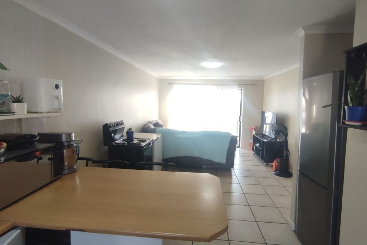 Townhouse For Sale in Joostenberg - Photo 2