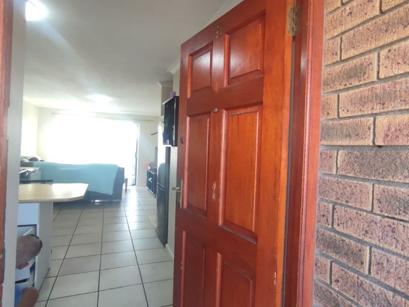 Townhouse For Sale in Joostenberg - Photo 5