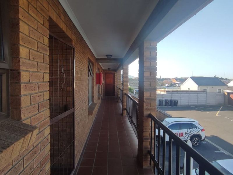 Townhouse For Sale in Joostenberg - Photo 4