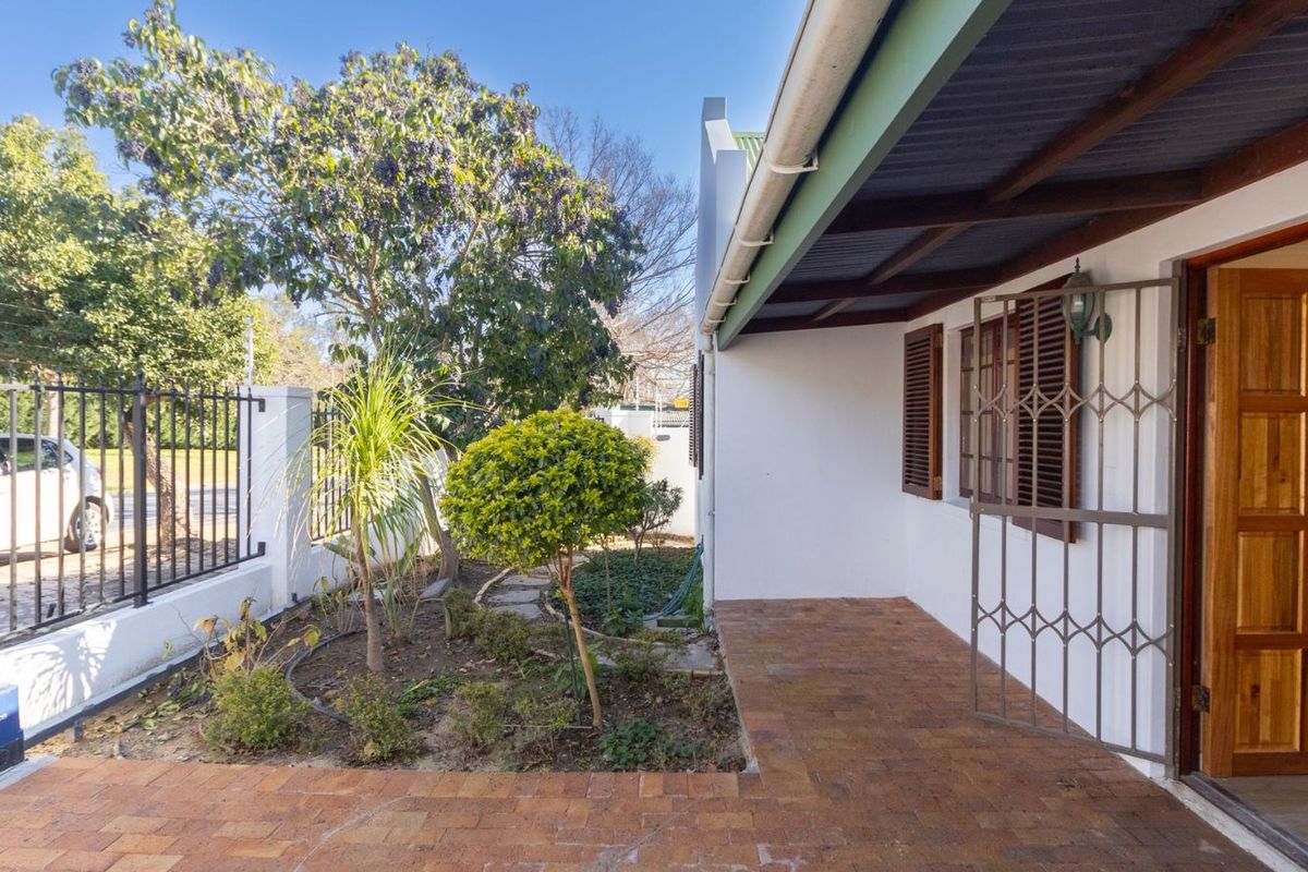 House For Sale in Paradyskloof - Photo 4