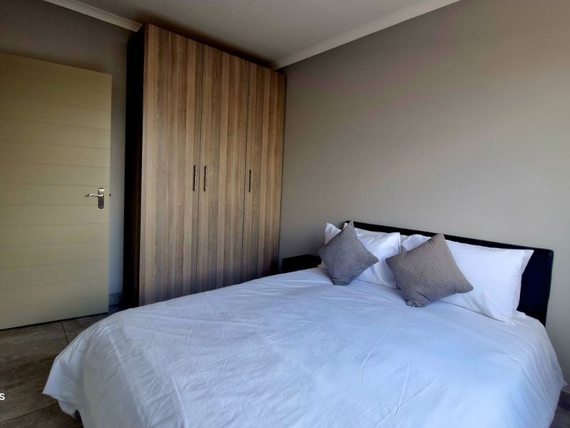 Townhouse For Sale in Die Heuwel Ext 2 - Photo 9