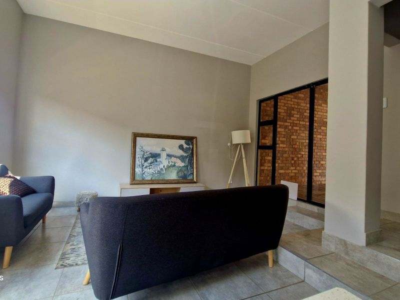 Townhouse For Sale in Die Heuwel Ext 2 - Photo 3