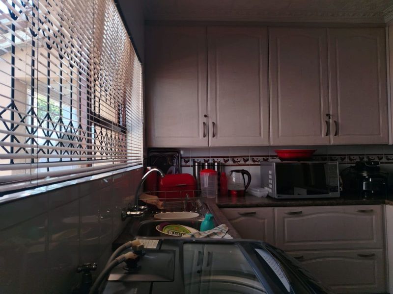 House For Sale in Kwamagxaki - Photo 5