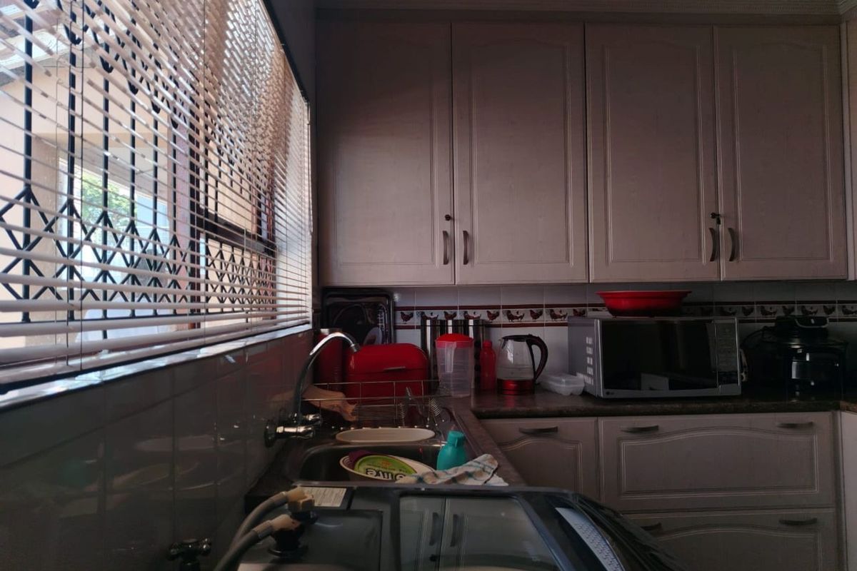 House For Sale in Kwamagxaki - Photo 5