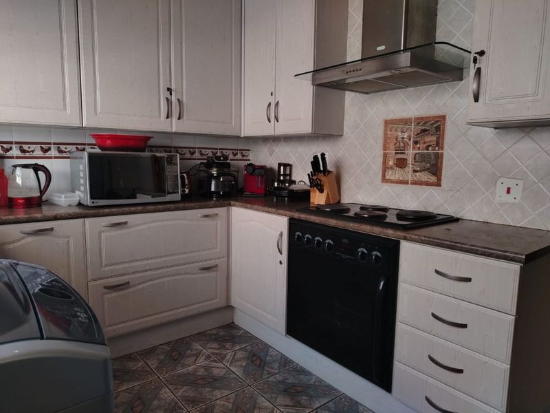 House For Sale in Kwamagxaki - Photo 3