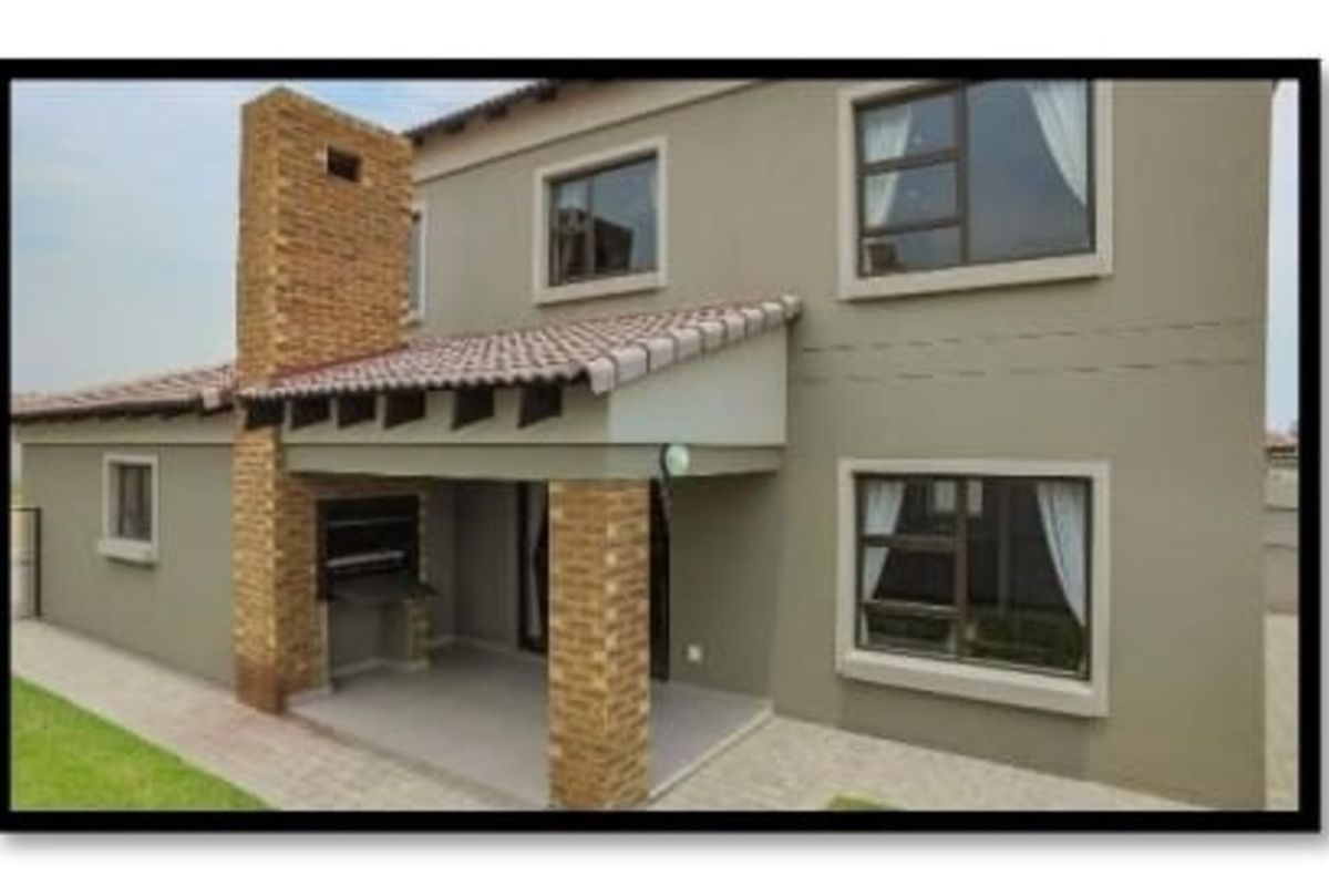 House For Sale in Trichardt - Photo 2