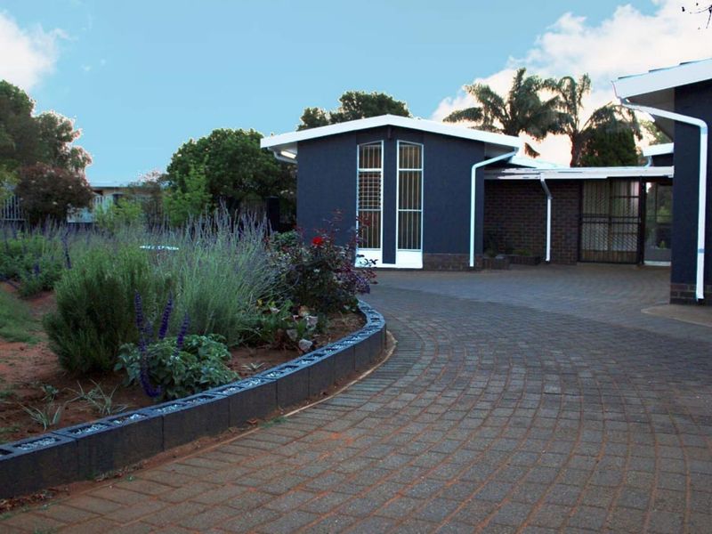 House For Sale in Noordheuwel - Photo 4