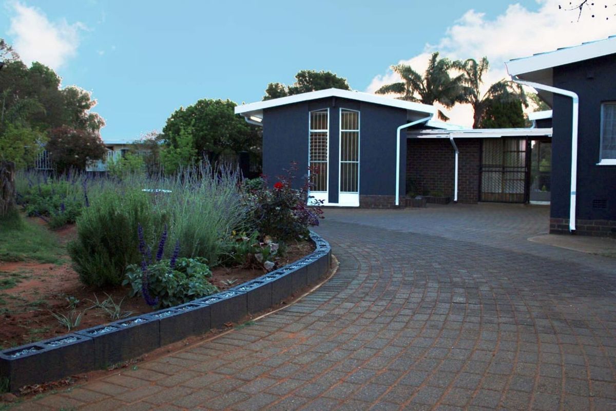 House For Sale in Noordheuwel - Photo 4