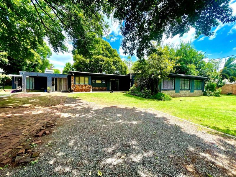 House For Sale in Irene - Photo 2
