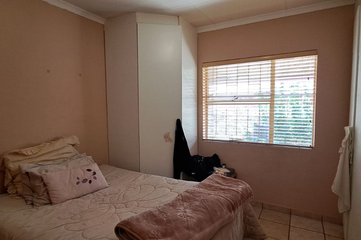 Townhouse For Sale in Amberfield - Photo 4