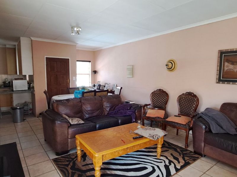 Townhouse For Sale in Amberfield - Photo 9