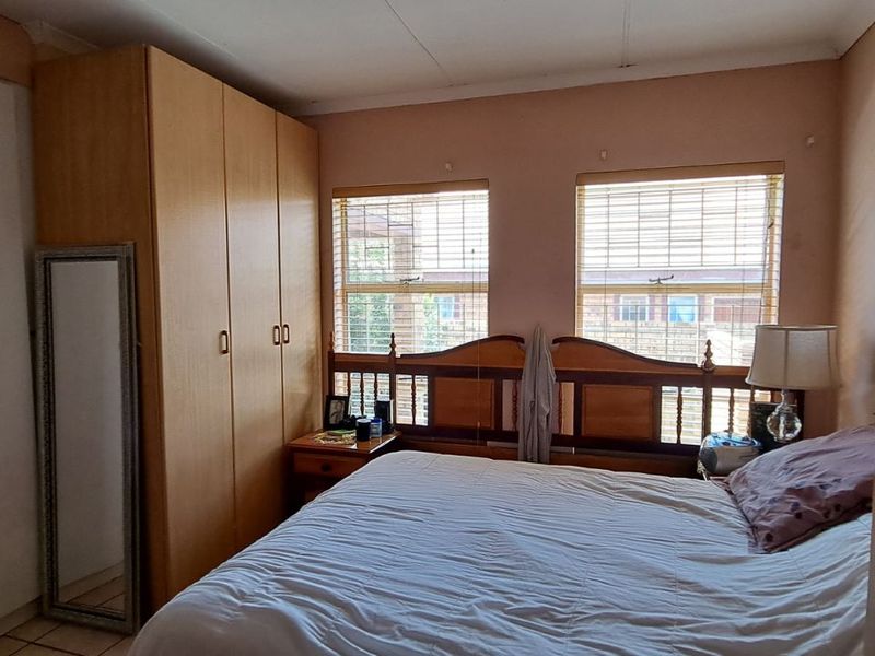 Townhouse For Sale in Amberfield - Photo 8