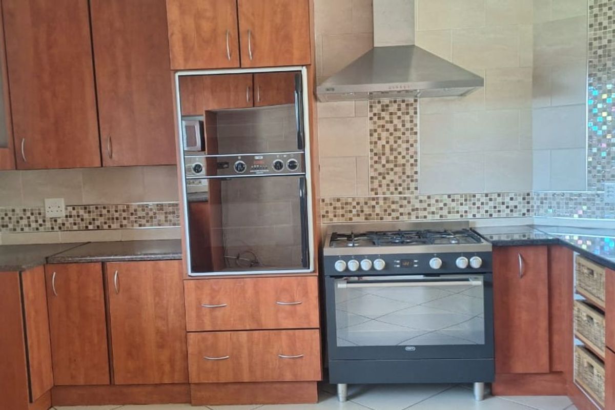 House For Sale in Helikonpark - Photo 4