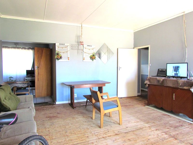 House For Sale in Retief - Photo 3