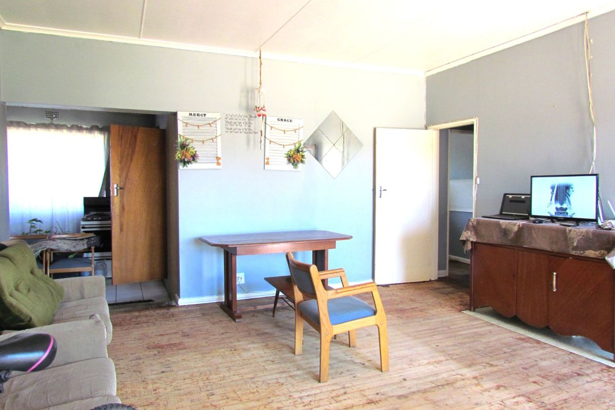 House For Sale in Retief - Photo 3