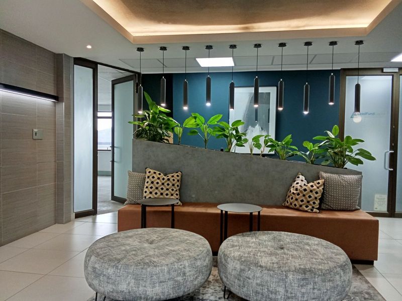 Commercial To Rent in Hyde Park - Photo 2