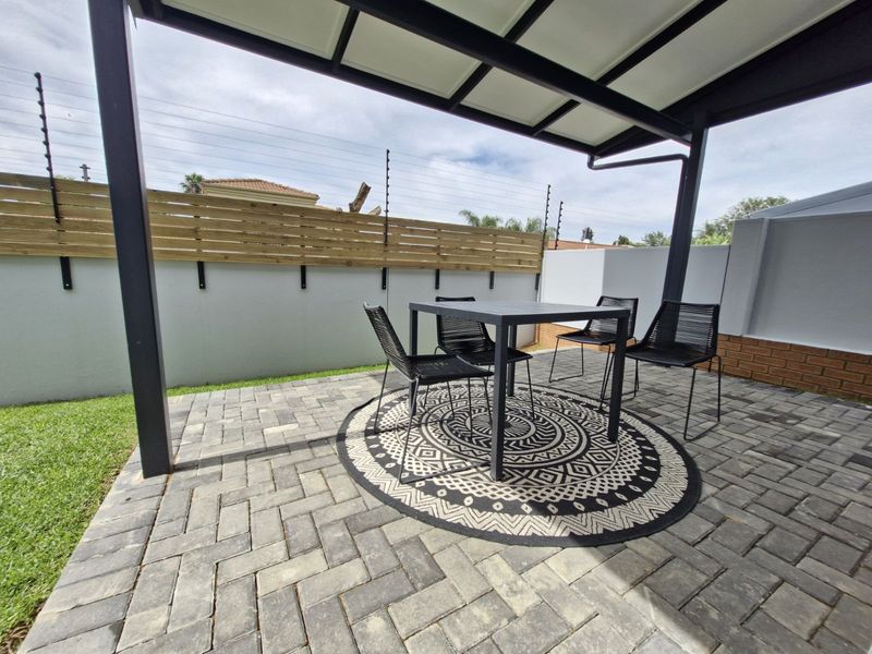 Townhouse For Sale in Fourways - Photo 9