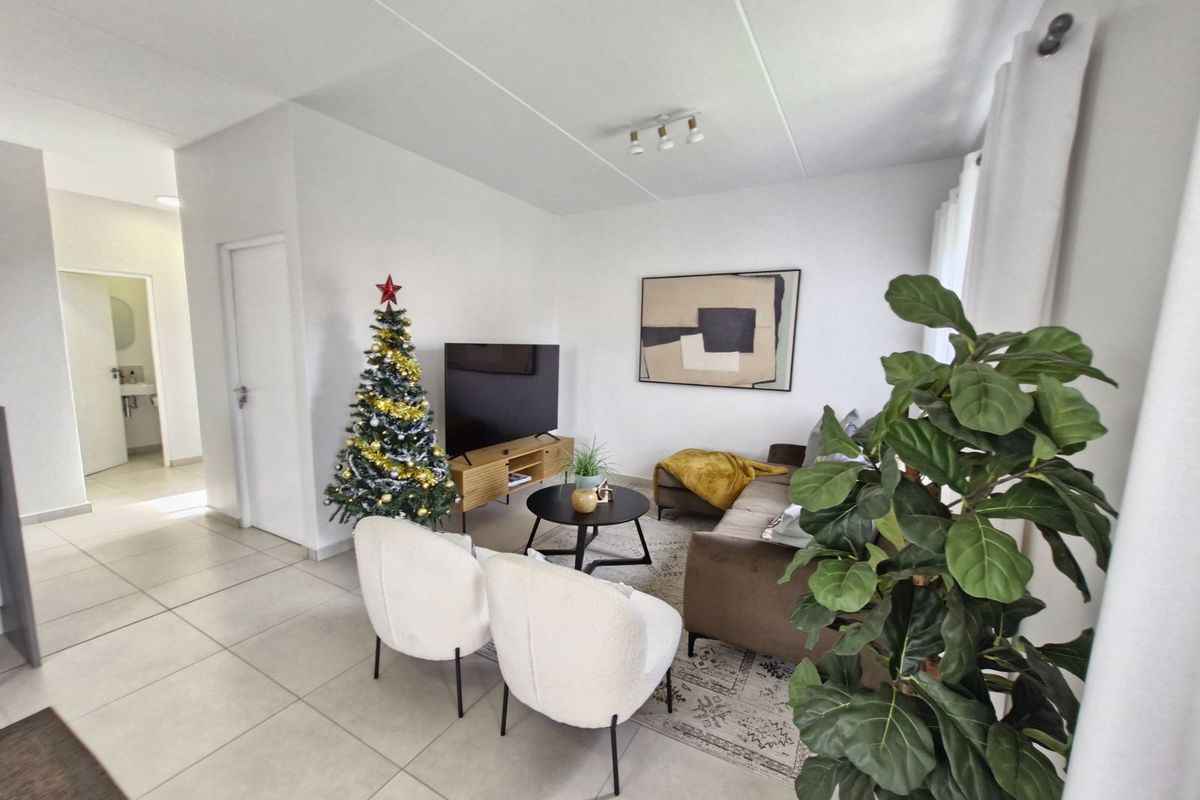 Townhouse For Sale in Fourways - Photo 4