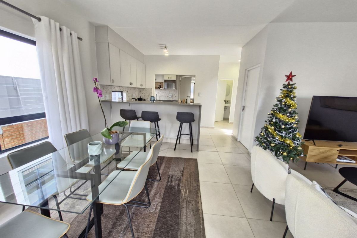 Townhouse For Sale in Fourways - Photo 5