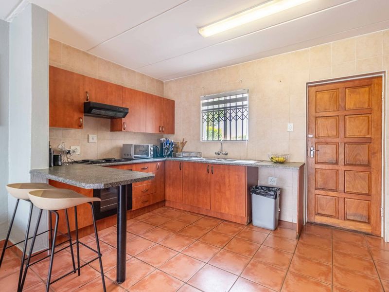 Townhouse For Sale in Groblerpark - Photo 3