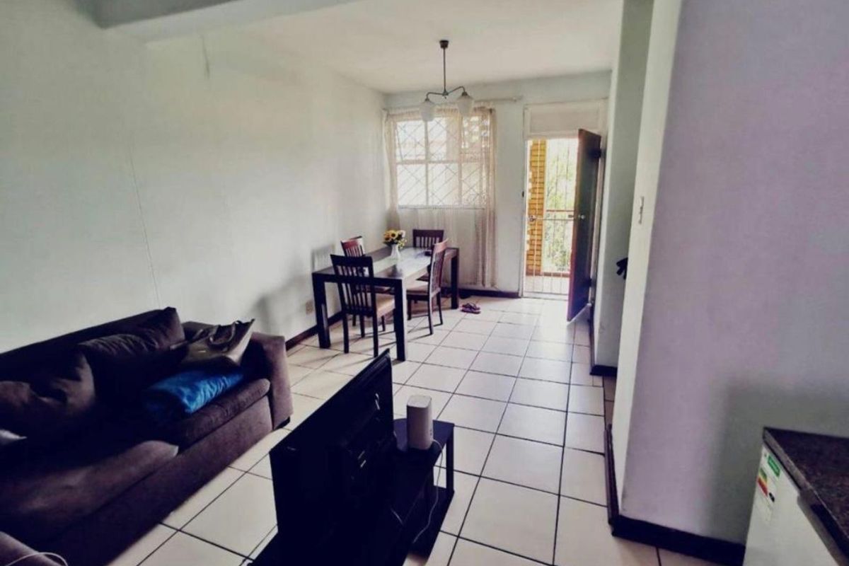 Apartment For Sale in Arcadia - Photo 2