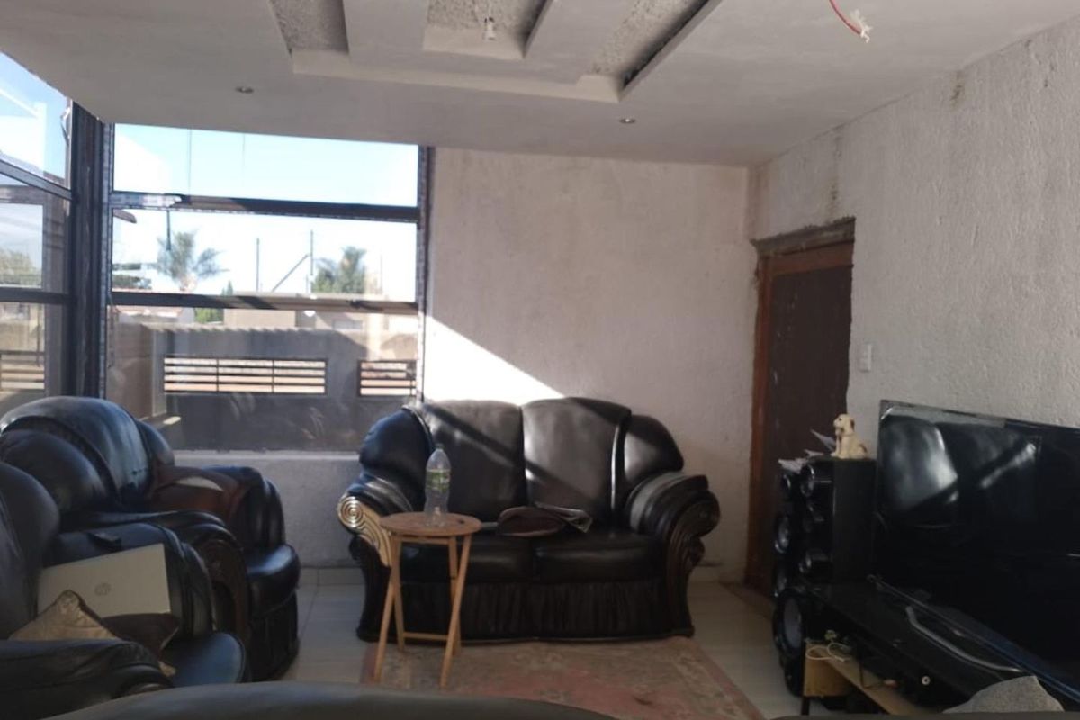 House For Sale in Hammanskraal Central - Photo 5