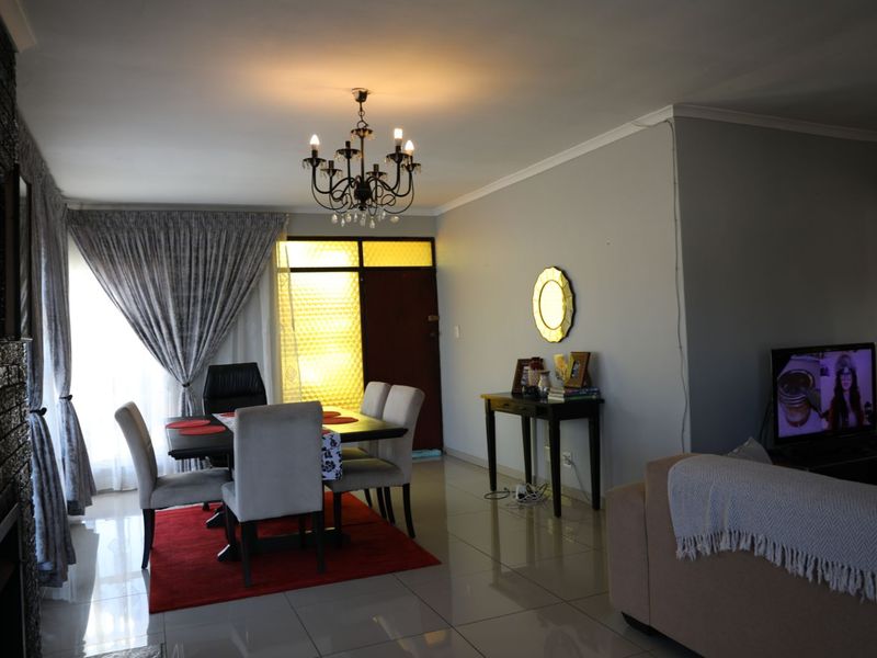 House For Sale in Scottsville - Photo 2