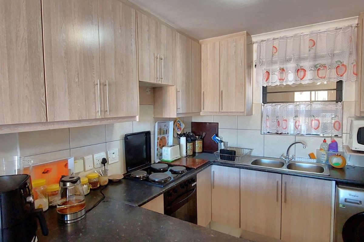 Apartment For Sale in Fairview Golf Estate - Photo 5