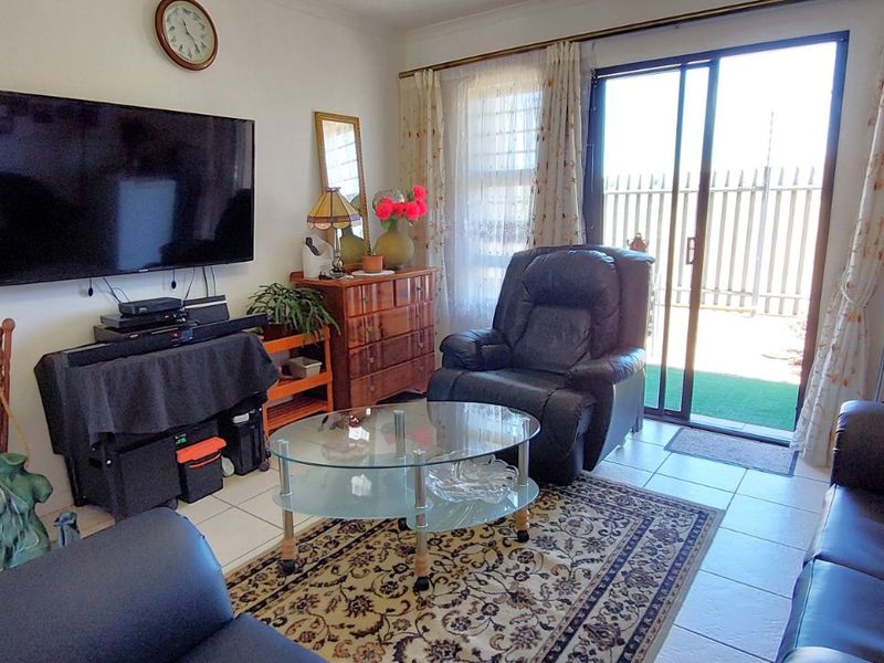 Apartment For Sale in Fairview Golf Estate - Photo 4