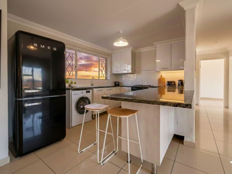 Townhouse For Sale in Weltevreden Park - Photo 5