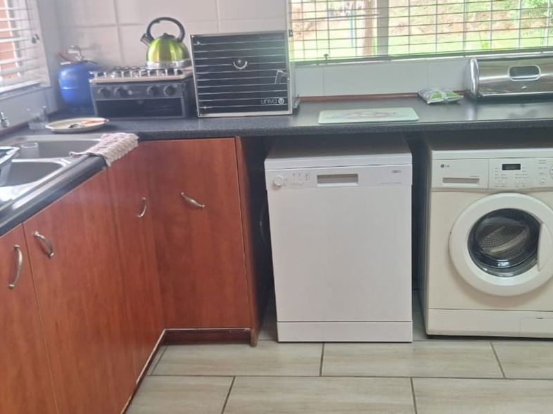 House For Sale in Discovery - Photo 10