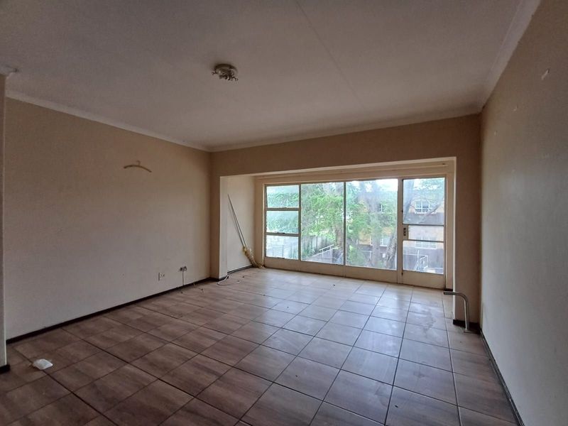 Apartment For Sale in La Hoff - Photo 2