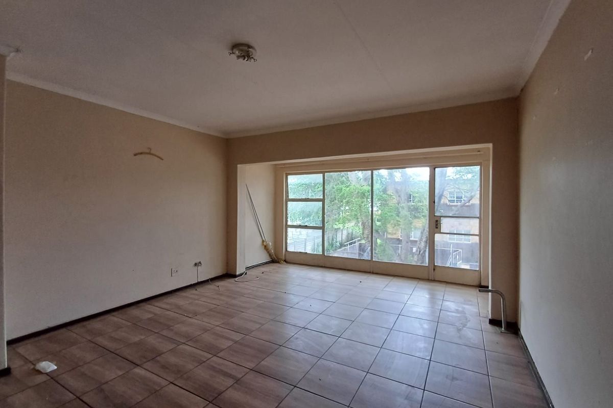 Apartment For Sale in La Hoff - Photo 2