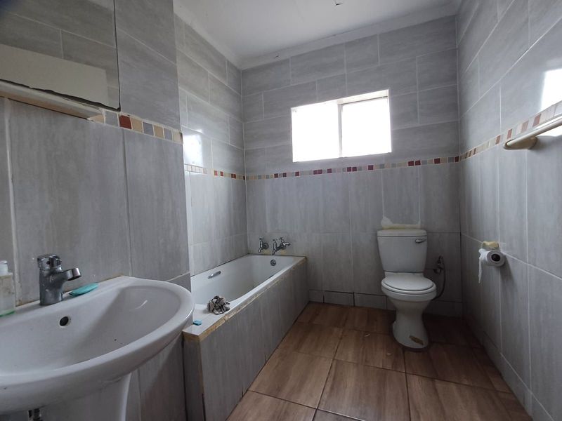 Apartment For Sale in La Hoff - Photo 5