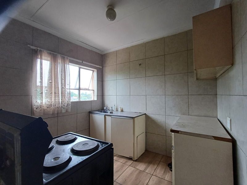 Apartment For Sale in La Hoff - Photo 6