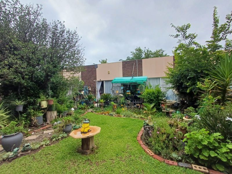 Apartment For Sale in La Hoff - Photo 2