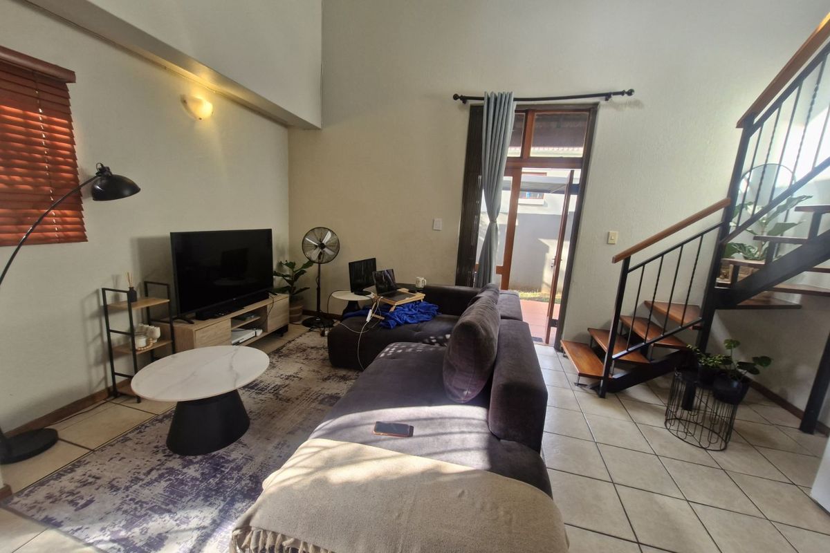 Townhouse For Sale in Fourways - Photo 2