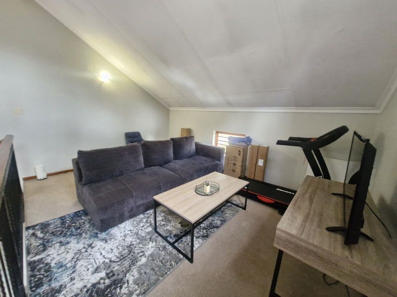 Townhouse For Sale in Fourways - Photo 3