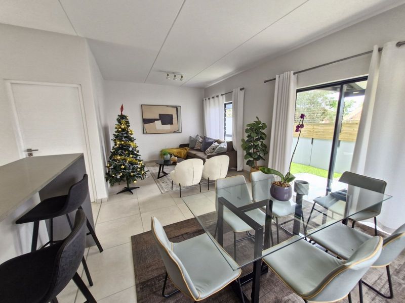 Townhouse For Sale in Fourways - Photo 2