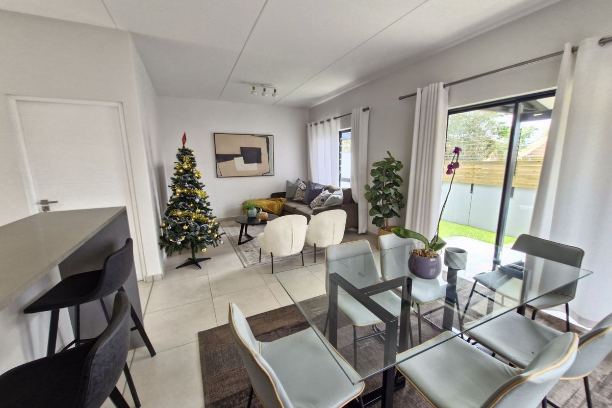 Townhouse For Sale in Fourways - Photo 2