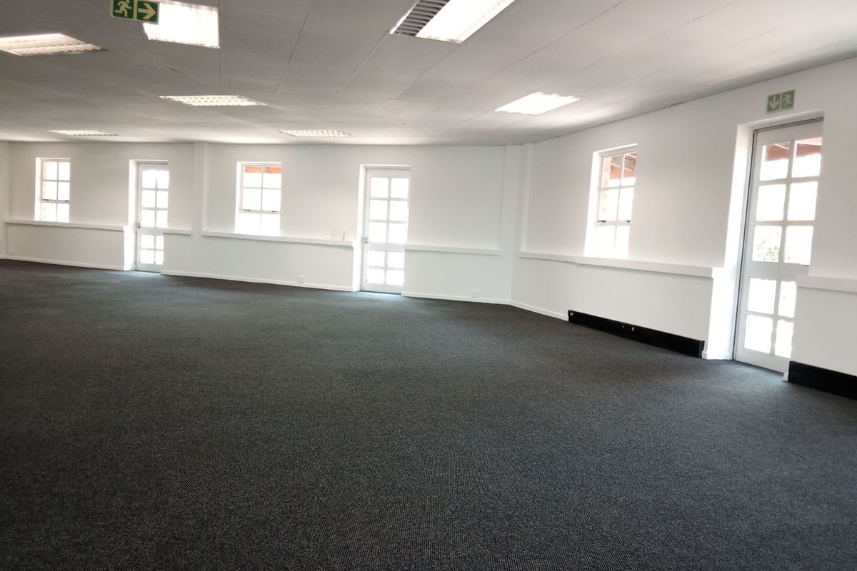 Commercial To Rent in Fourways - Photo 3