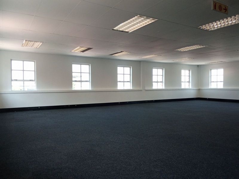 Commercial To Rent in Fourways - Photo 4