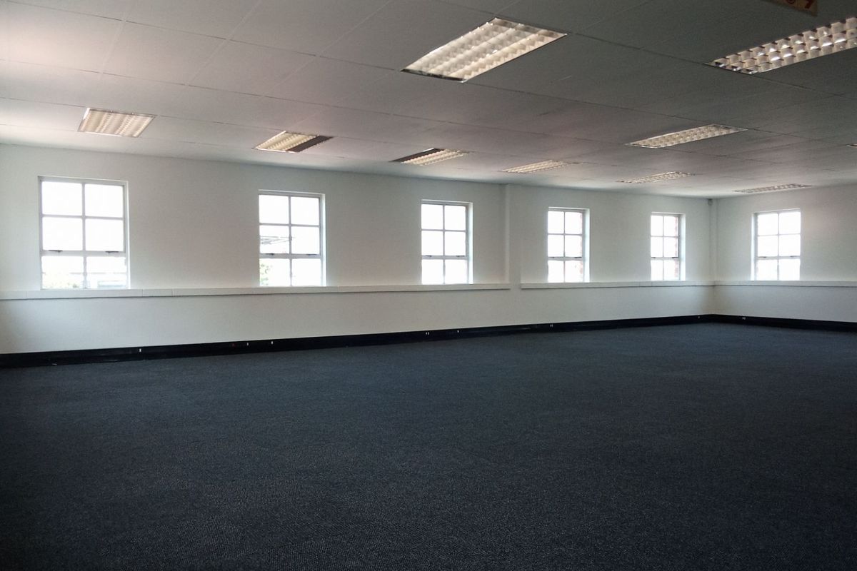 Commercial To Rent in Fourways - Photo 4