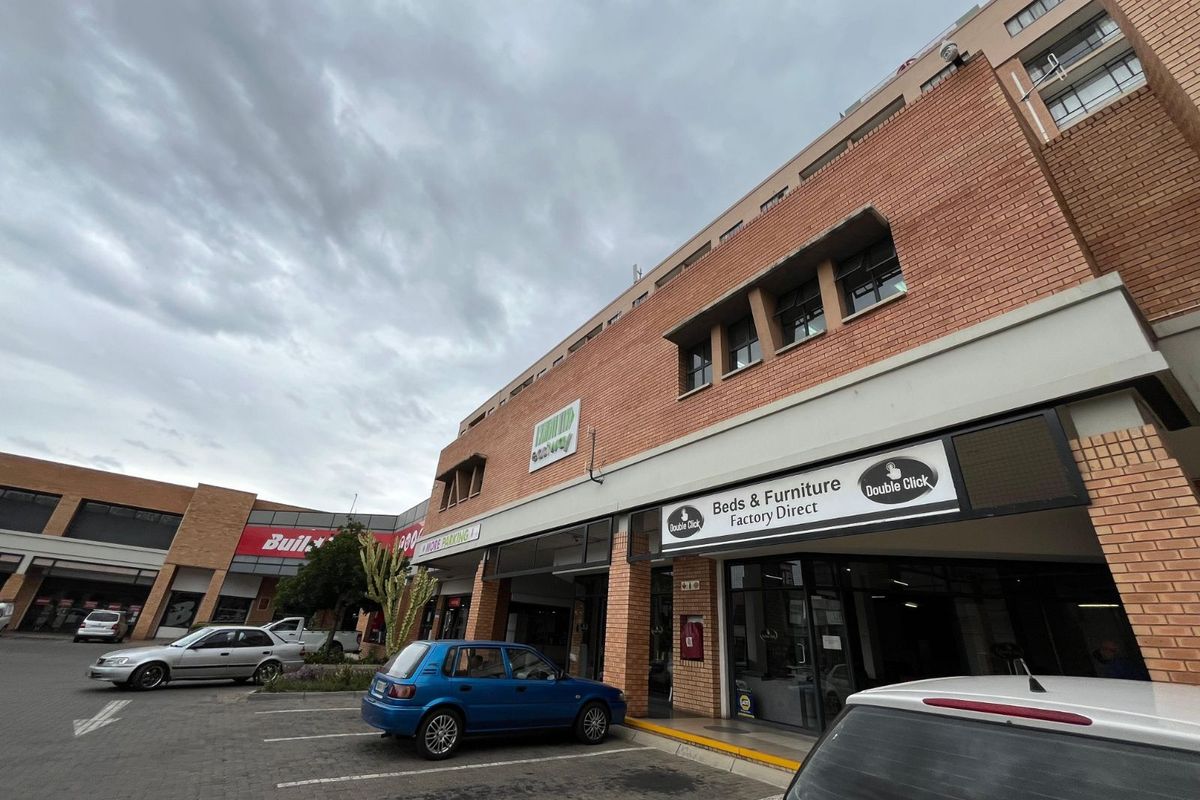 Retail To Rent in Silverton - Photo 2
