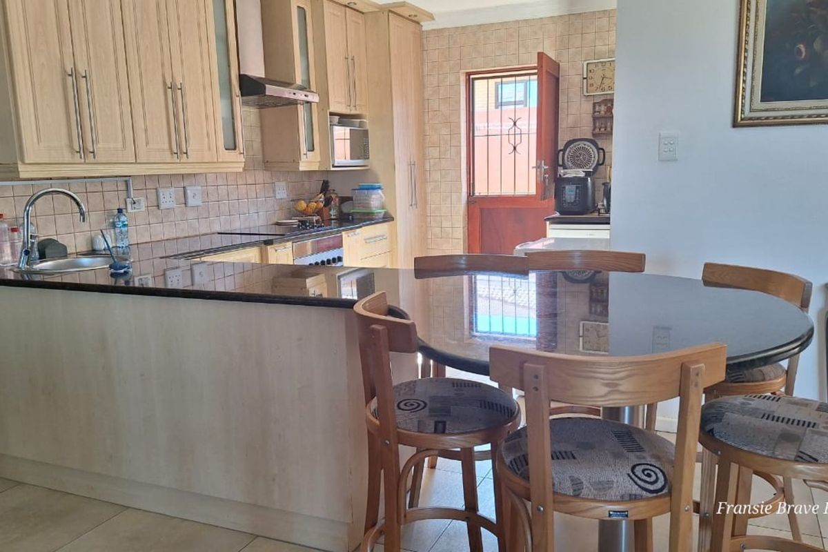 Townhouse For Sale in Hartenbos Central - Photo 3