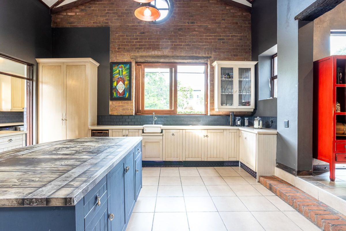 House For Sale in Olympus Country Estate - Photo 5