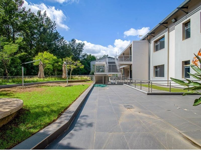 Office For Sale in Equestria - Photo 6