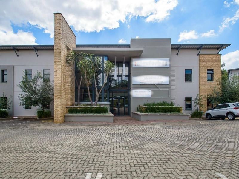 Office For Sale in Equestria - Photo 5